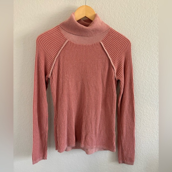 Abercrombie & Fitch Tops - Abercrombie & Fitch Pink Turtle Neck Long Sleeve Shirt Womens Size Small